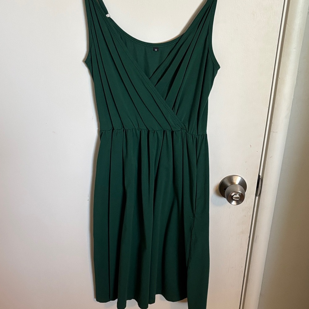 Elegant Green Sleeveless Dress